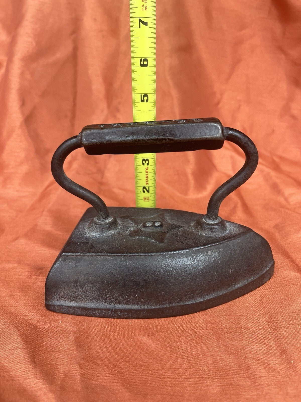 Vintage Cast Iron - GENEVA, ILL.  Star No. 8- Iron