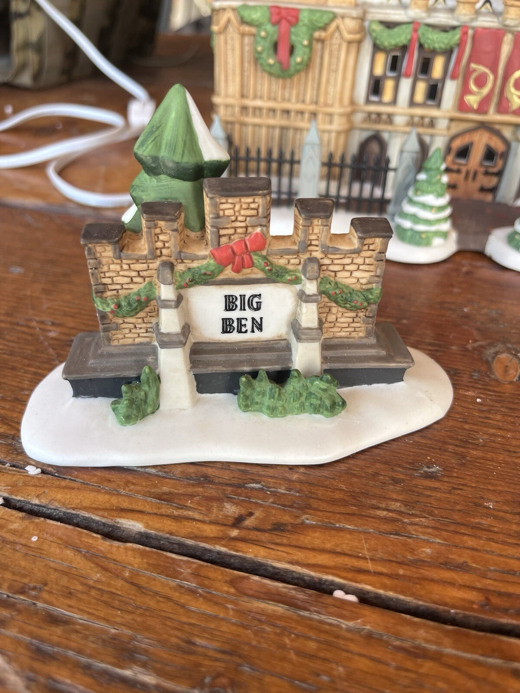 Big Ben Illuminated Ceramic Christmas Village Building Set Painted 2-Piece