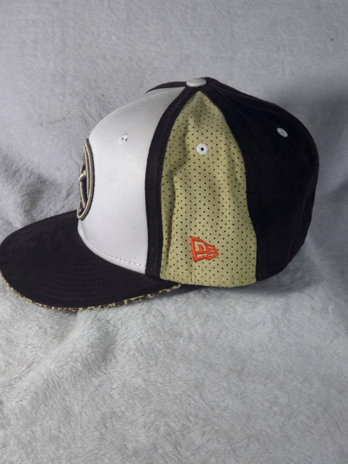 Denver Nuggets Team Logo White And Leopard Print Trucker Snapback