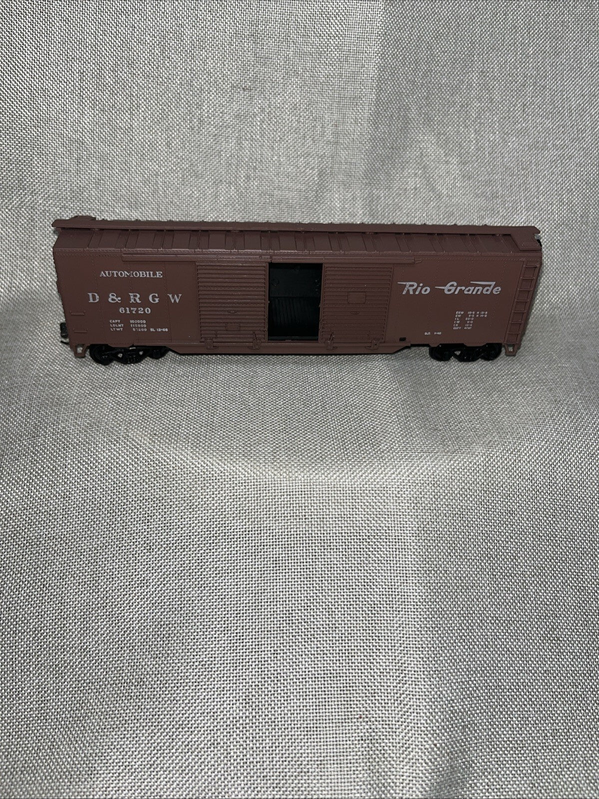 Athearn HO Denver & Rio Grande West 50' auto box car blue box 5039 D&RGW 61720