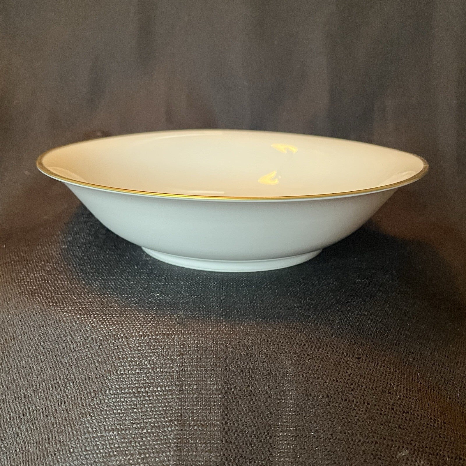 Paul Muller Selb Bavaria White w/2 Gold Bands  Serving Bowl