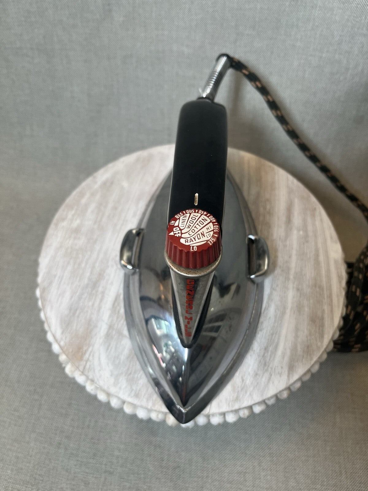Rare General Mills Chrome & Black Vintage Electric Clothes Iron Tested 3 lbs