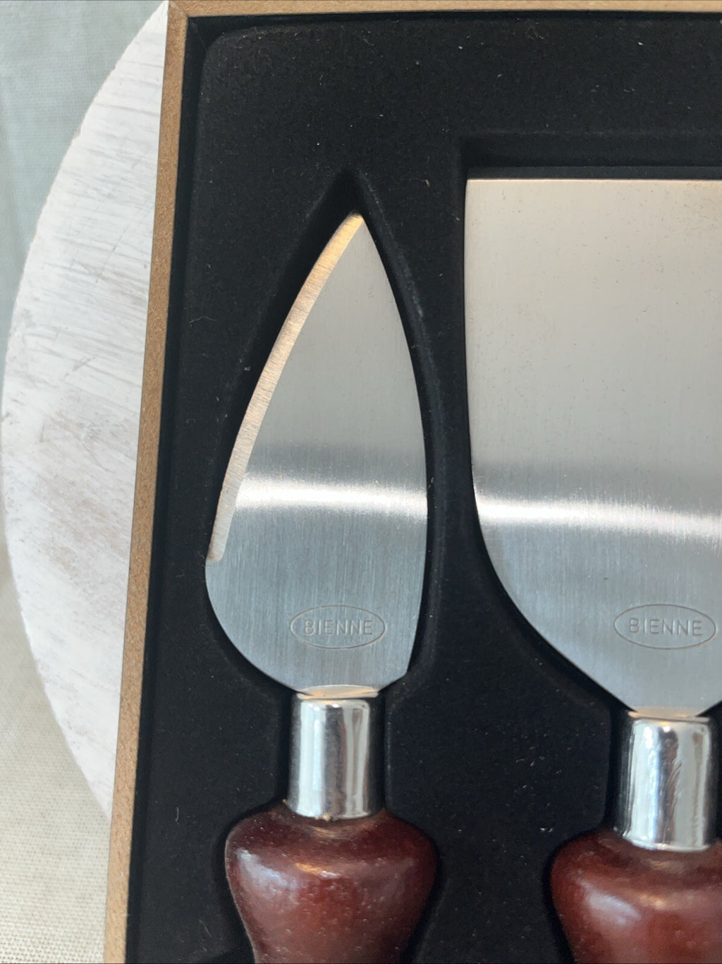 Bienne 4 pc Redwood Cheese Knife Set in Box Club Promo Gift Set