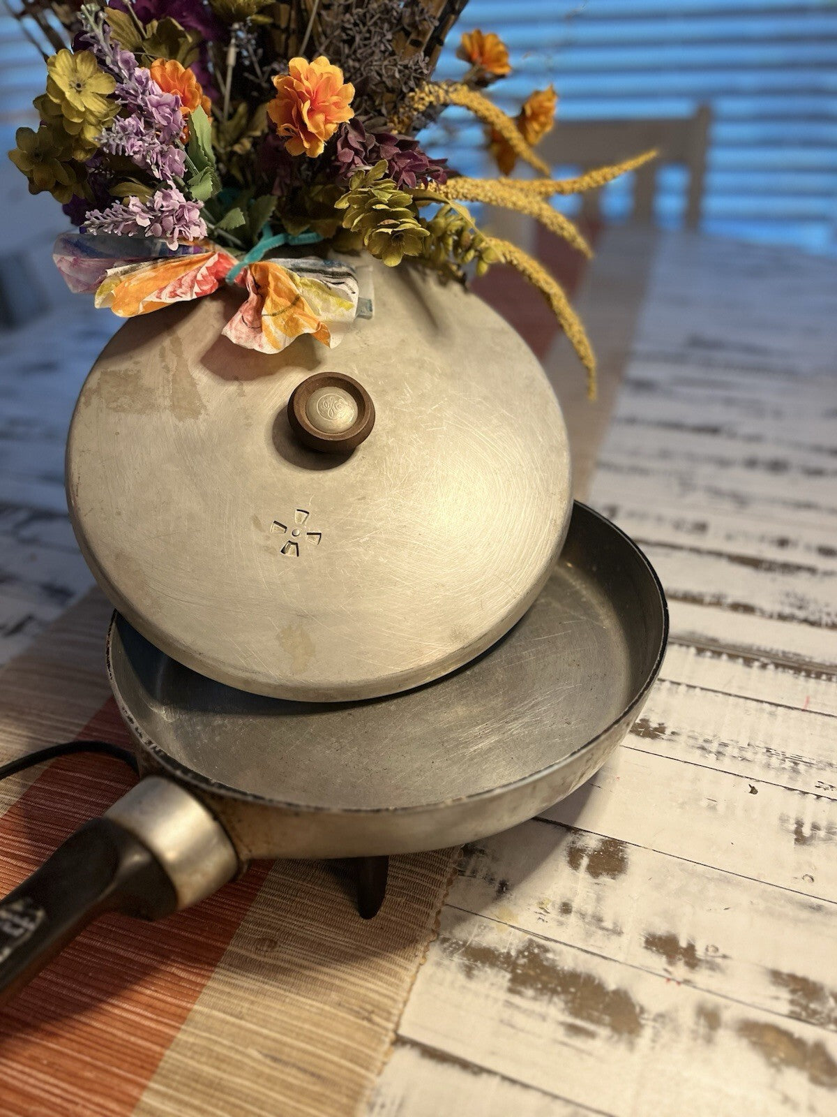 Vintage GE General Electric 11.5" Electric Fry Pan Skillet With Lid & Cord